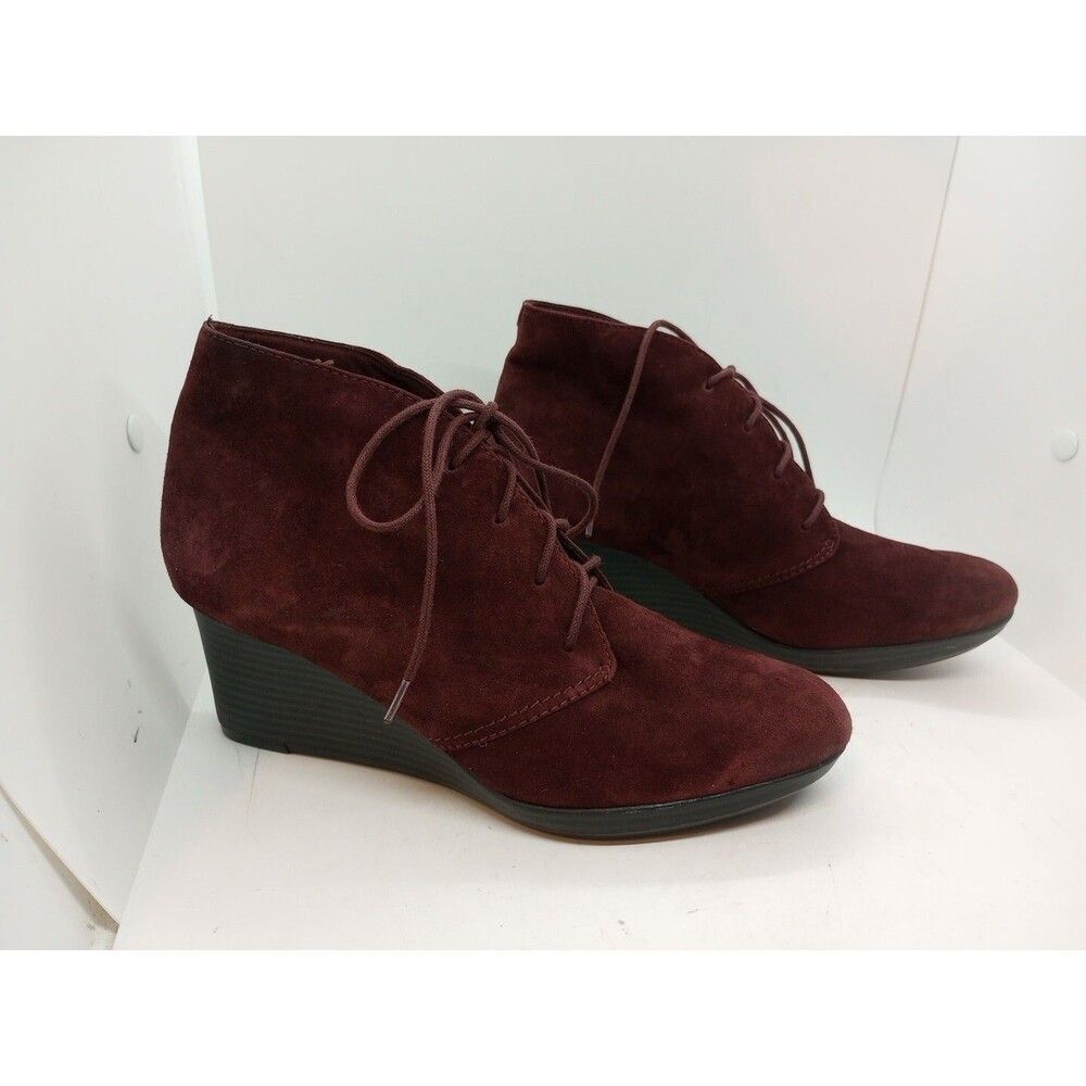 CLARKS Ankle Boots Womens 7.5W Burgundy Suede Wedge Heel Round Toe Lace Up